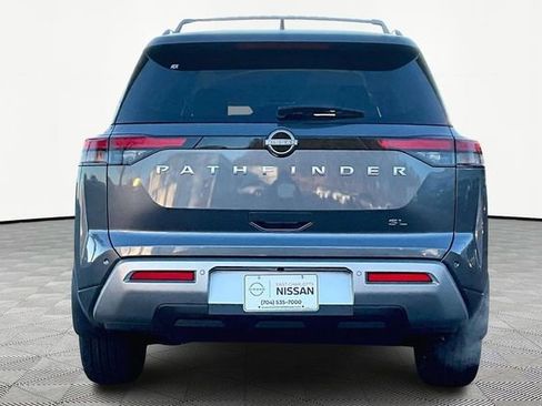 New 2025 Nissan Pathfinder SL image 4