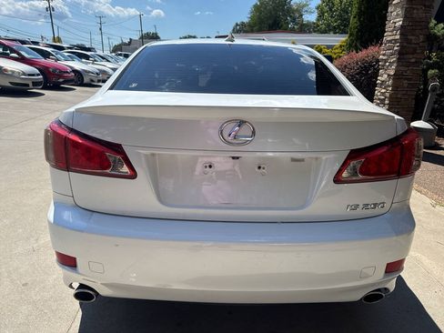 Used 2011 Lexus IS 250 w/ Premium Pkg Value Edition RWD image 4