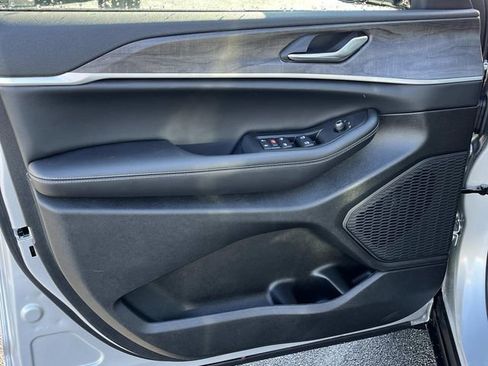 New 2026 Jeep Grand Cherokee Laredo image 20