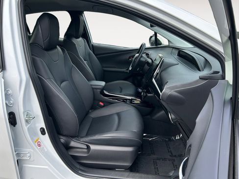Used 2022 Toyota Prius Prime XLE FWD image 25