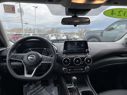 Certified 2024 Nissan Sentra SR w/ SR Premium Package FWD image 5