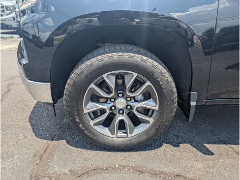 Used 2023 Chevrolet Silverado 1500 LT AWD/4WD image 8