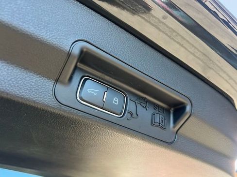 Certified 2023 Ford Explorer XLT w/ Equipment Group 202A AWD/4WD image 22