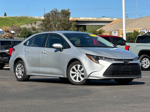 Used 2024 Toyota Corolla LE image 8