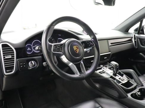 Used 2019 Porsche Cayenne AWD/4WD image 17