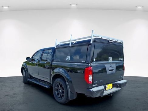 Used 2021 Nissan Frontier SV w/ Midnight Edition Floor Mats AWD/4WD image 8