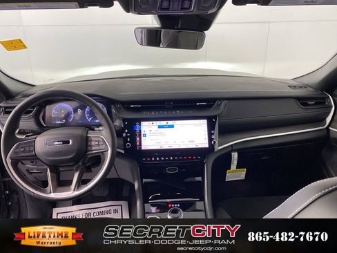 New 2026 Jeep Grand Cherokee Altitude image 26