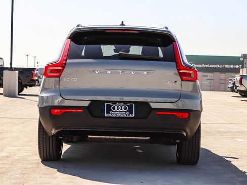 Used 2025 Volvo XC40 B5 Plus w/ Protection Package Premier AWD/4WD image 5