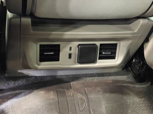 Used 2023 Chevrolet Silverado 1500 LT AWD/4WD image 30