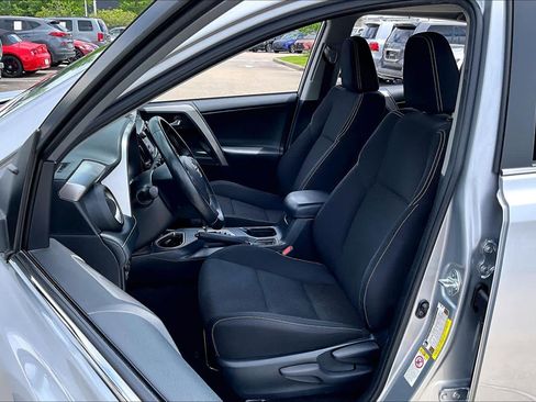 Used 2018 Toyota RAV4 XLE w/ Plus Extra Value Package image 7