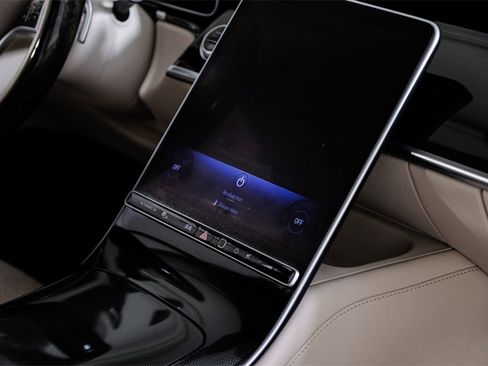 Used 2023 Mercedes-Benz S 500 S 500 image 23