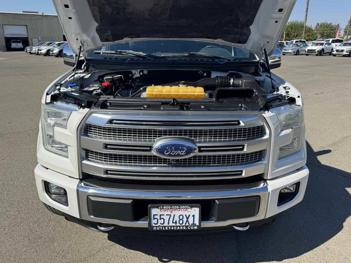Used 2015 Ford F150 Platinum w/ Equipment Group 701A Luxury AWD/4WD image 44
