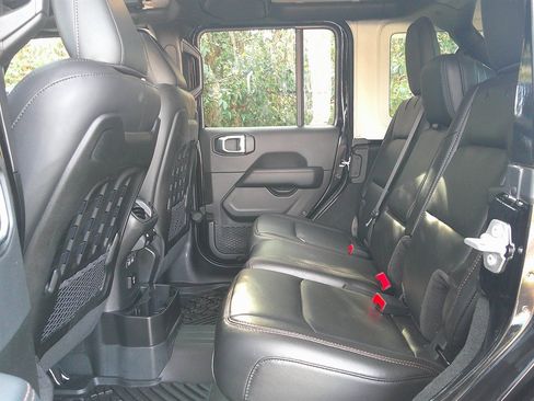 Used 2022 Jeep Wrangler Unlimited Rubicon 392 w/ Xtreme Recon 35" Tire Package image 23