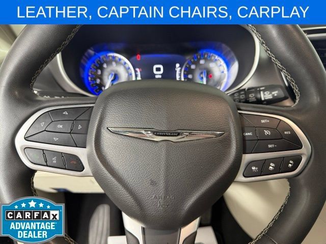 Used 2024 Chrysler Pacifica Touring-L FWD image 15