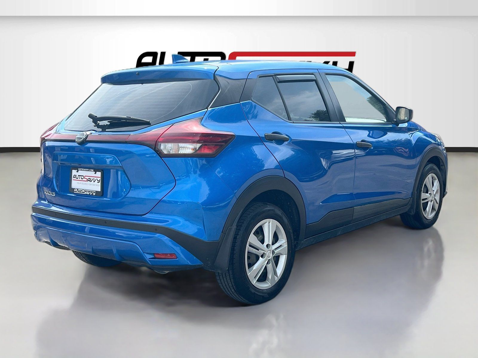 Used 2023 Nissan Kicks S FWD image 6