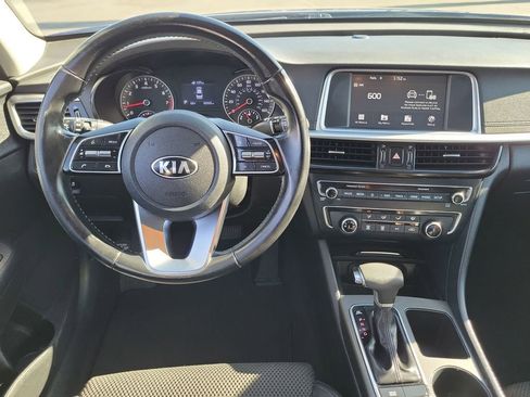 Used 2020 Kia Optima S image 11