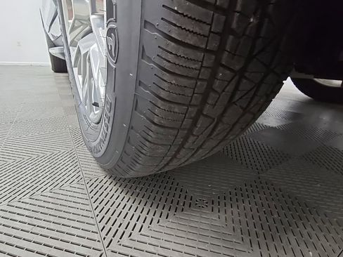 Used 2024 GMC Yukon XL Denali image 54