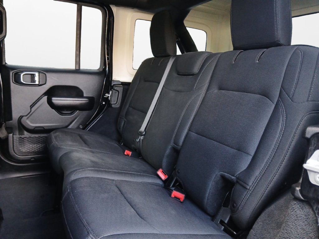 Used 2018 Jeep Wrangler Unlimited Sport S AWD/4WD image 21