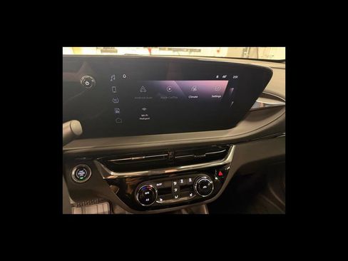 Used 2025 Buick Envista Sport Touring w/ Convenience I Package FWD image 22