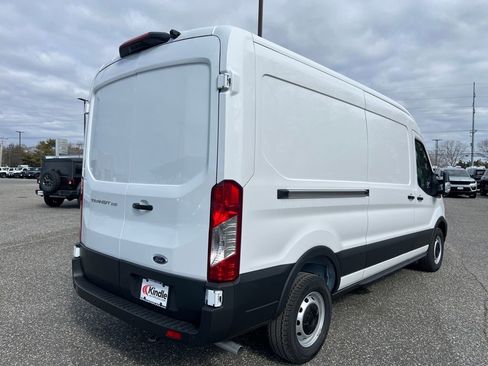 New 2025 Ford Transit 250 148 Medium Roof image 17