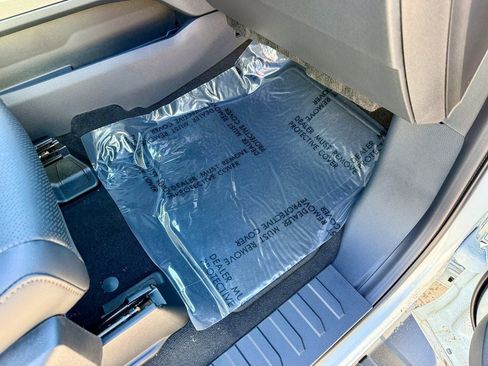 New 2026 Ford F350 Lariat w/ Black Appearance Package image 19