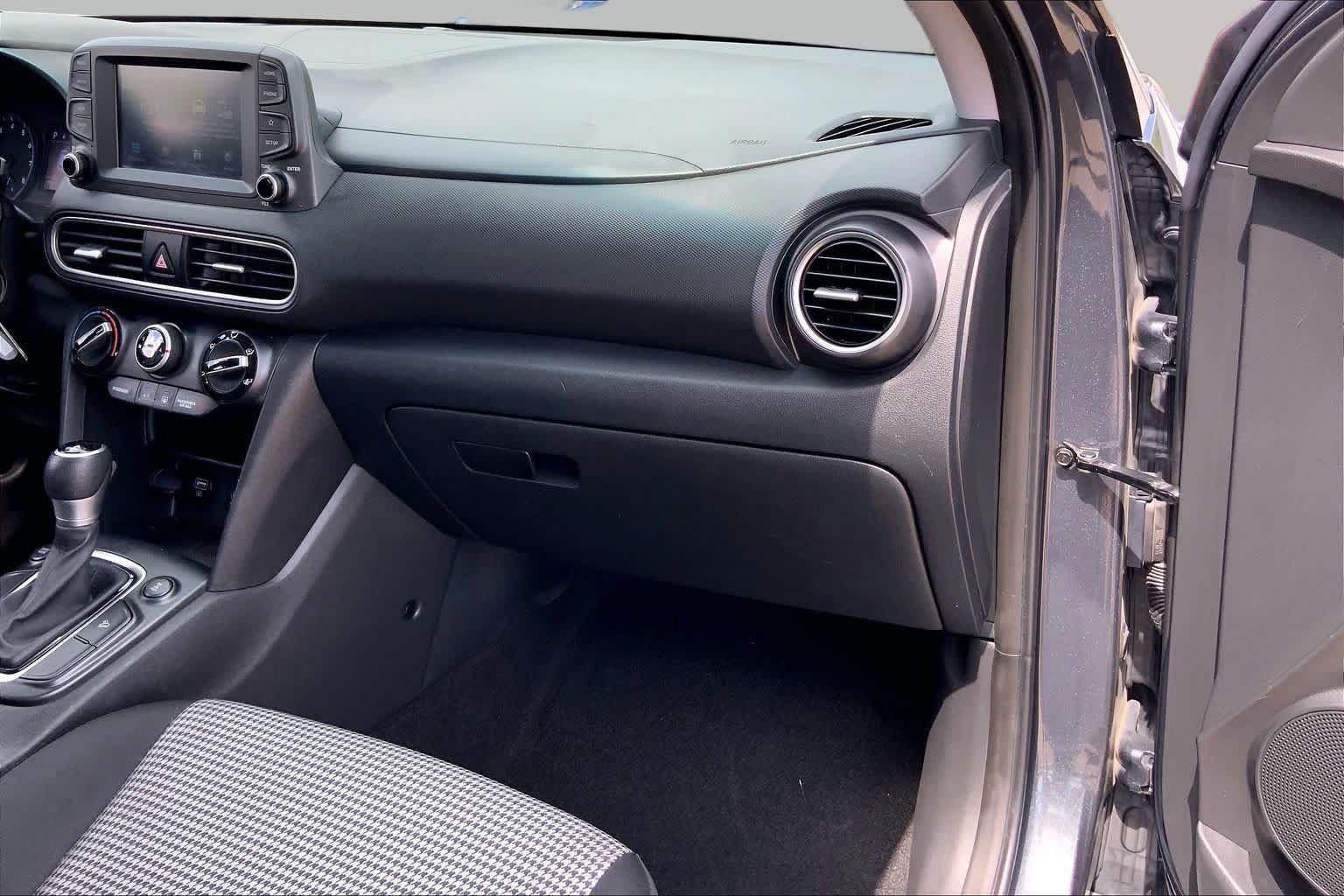 Used 2020 Hyundai Kona SE AWD/4WD image 17
