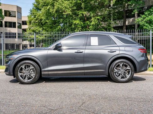 Used 2023 Genesis GV70 2.5T w/ Select Package AWD/4WD image 9