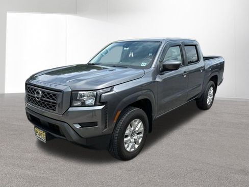 Used 2022 Nissan Frontier SV AWD/4WD image 2