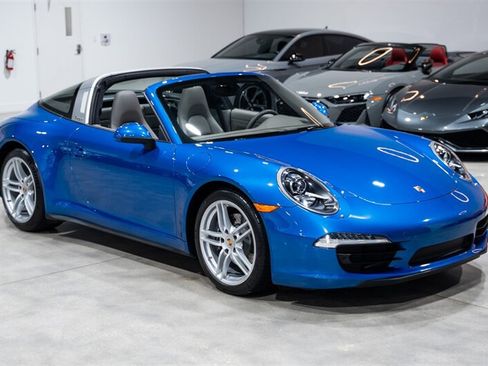 Used 2015 Porsche 911 Targa 4 AWD/4WD image 9