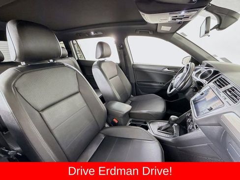 Used 2020 Volkswagen Tiguan SE R-Line FWD image 24