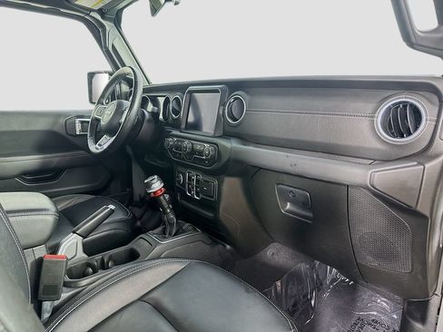 Used 2021 Jeep Gladiator Overland w/ Popular Equipment Package AWD/4WD image 38