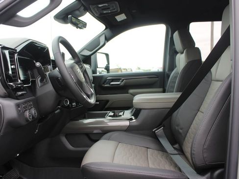 New 2026 Chevrolet Silverado 2500 ZR2 w/ LPO, Dark Essentials Package AWD/4WD image 25