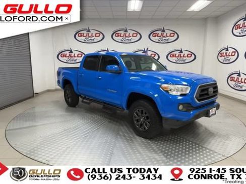 Used 2020 Toyota Tacoma SR5 RWD image 2