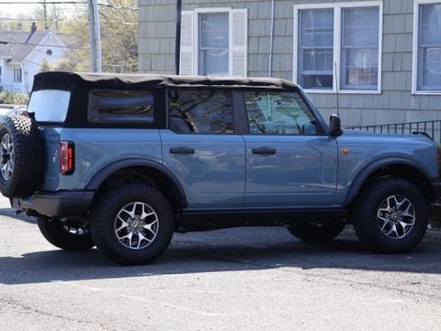 Certified 2021 Ford Bronco Badlands image 4
