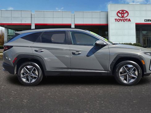 Used 2025 Hyundai Tucson SEL AWD/4WD image 3