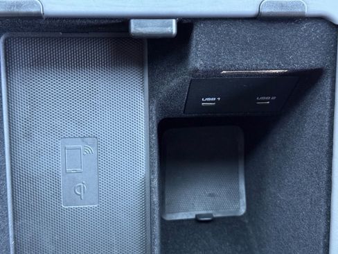 Used 2022 Porsche Cayenne Turbo S image 37