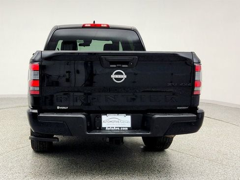 Used 2023 Nissan Frontier SV w/ Midnight Edition Package image 6