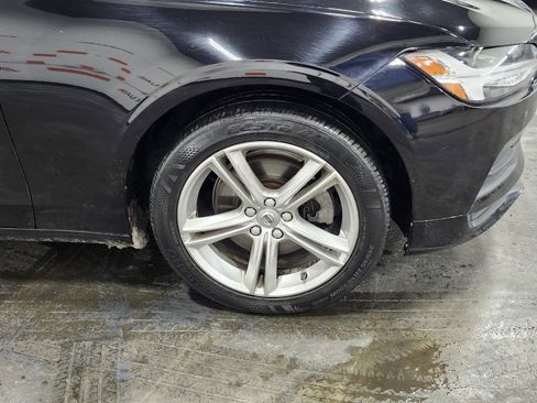 Used 2018 Volvo S90 T5 Momentum w/ Protection Package image 11