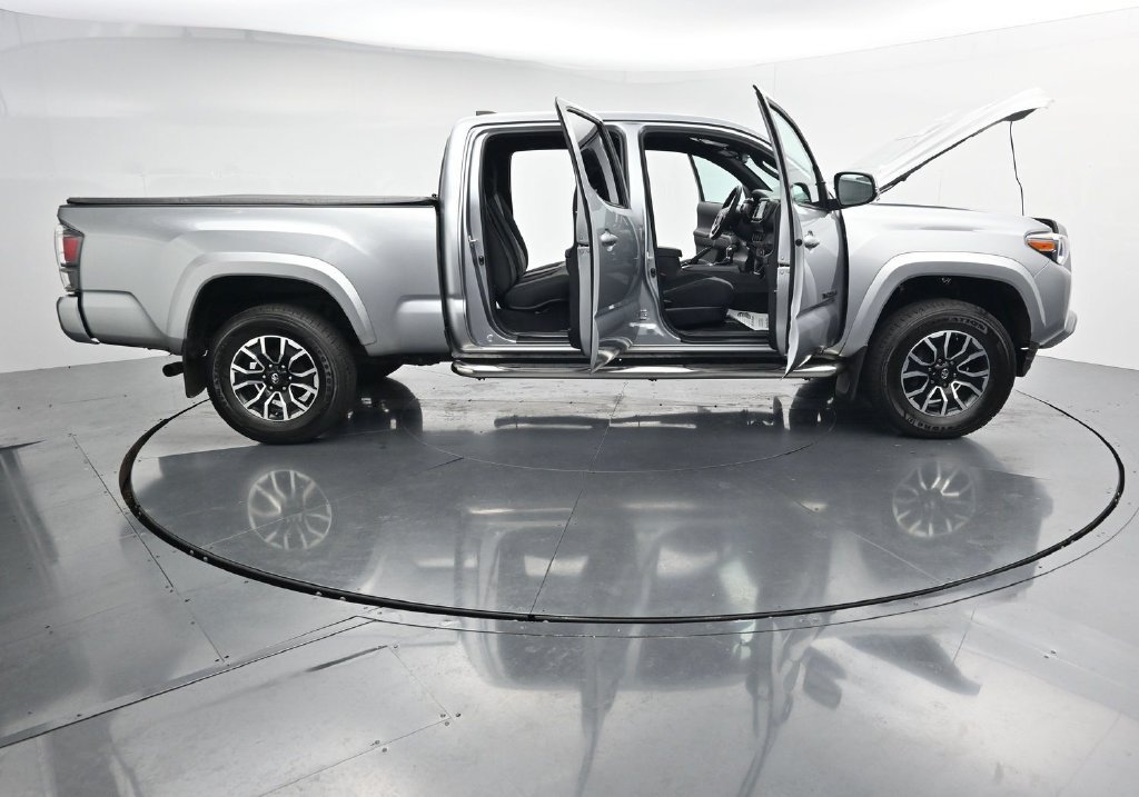 Used 2022 Toyota Tacoma TRD Sport AWD/4WD image 41