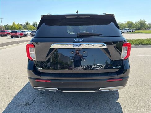 Used 2023 Ford Explorer XLT w/ Equipment Group 202A AWD/4WD image 5