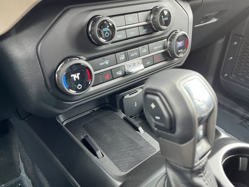 New 2025 Ford Bronco Big Bend image 20