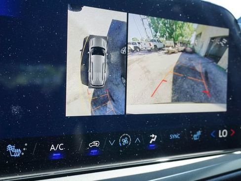 New 2026 Chevrolet Traverse LT w/ Driver Confidence Package FWD image 25