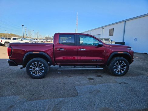 New 2026 GMC Canyon Denali image 7