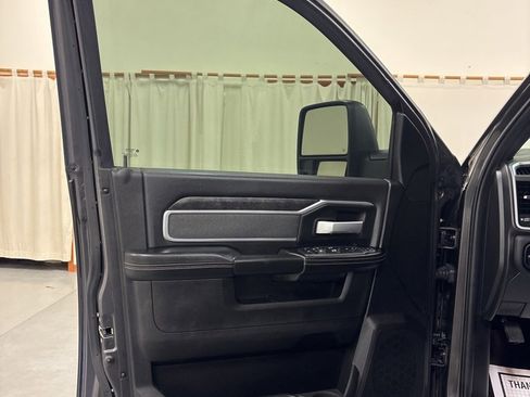 Used 2023 RAM 2500 Big Horn w/ Level 1 Equipment Group image 17