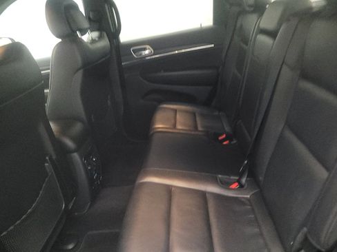 Used 2018 Jeep Grand Cherokee Limited AWD/4WD image 18