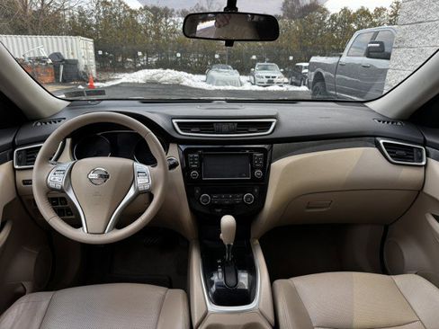 Used 2014 Nissan Rogue SL image 24