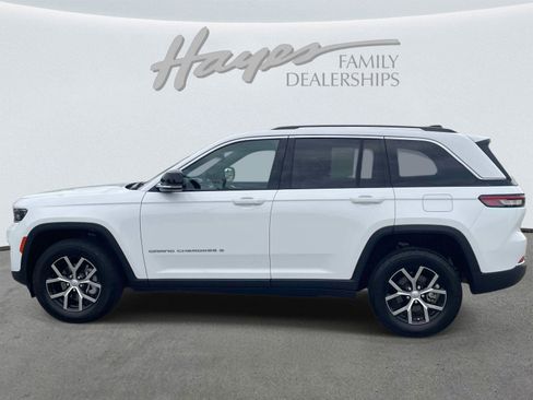 Used 2023 Jeep Grand Cherokee Limited AWD/4WD image 6