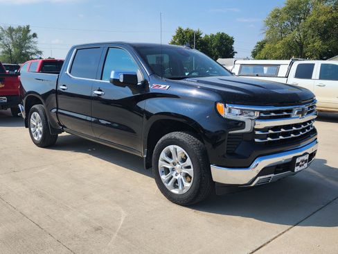 Used 2025 Chevrolet Silverado 1500 LTZ w/ Z71 Off-Road Package image 3