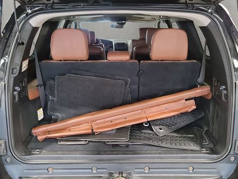 Used 2022 Toyota Sequoia Platinum image 7