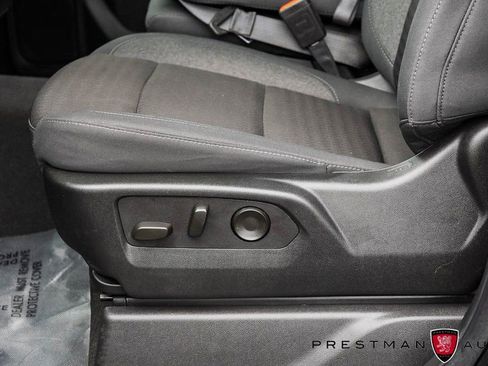 Used 2024 Chevrolet Silverado 2500 Custom w/ Custom Value Package image 23